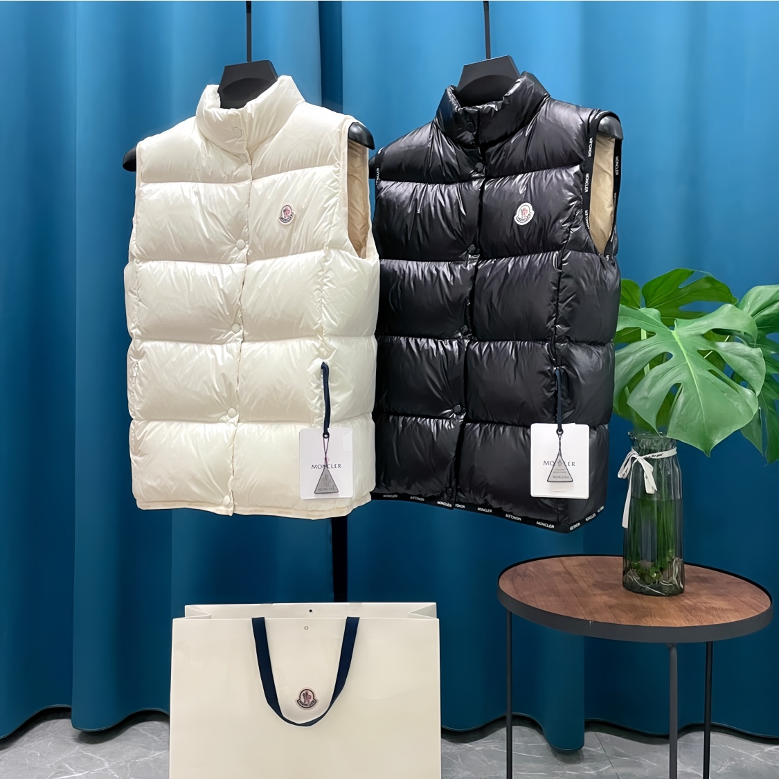 Moncler️蒙口羽皇24ss立领羽绒马甲背心专柜热卖爆款来袭！冬季新款羽绒上新炸裂新款层出不穷羽绒马