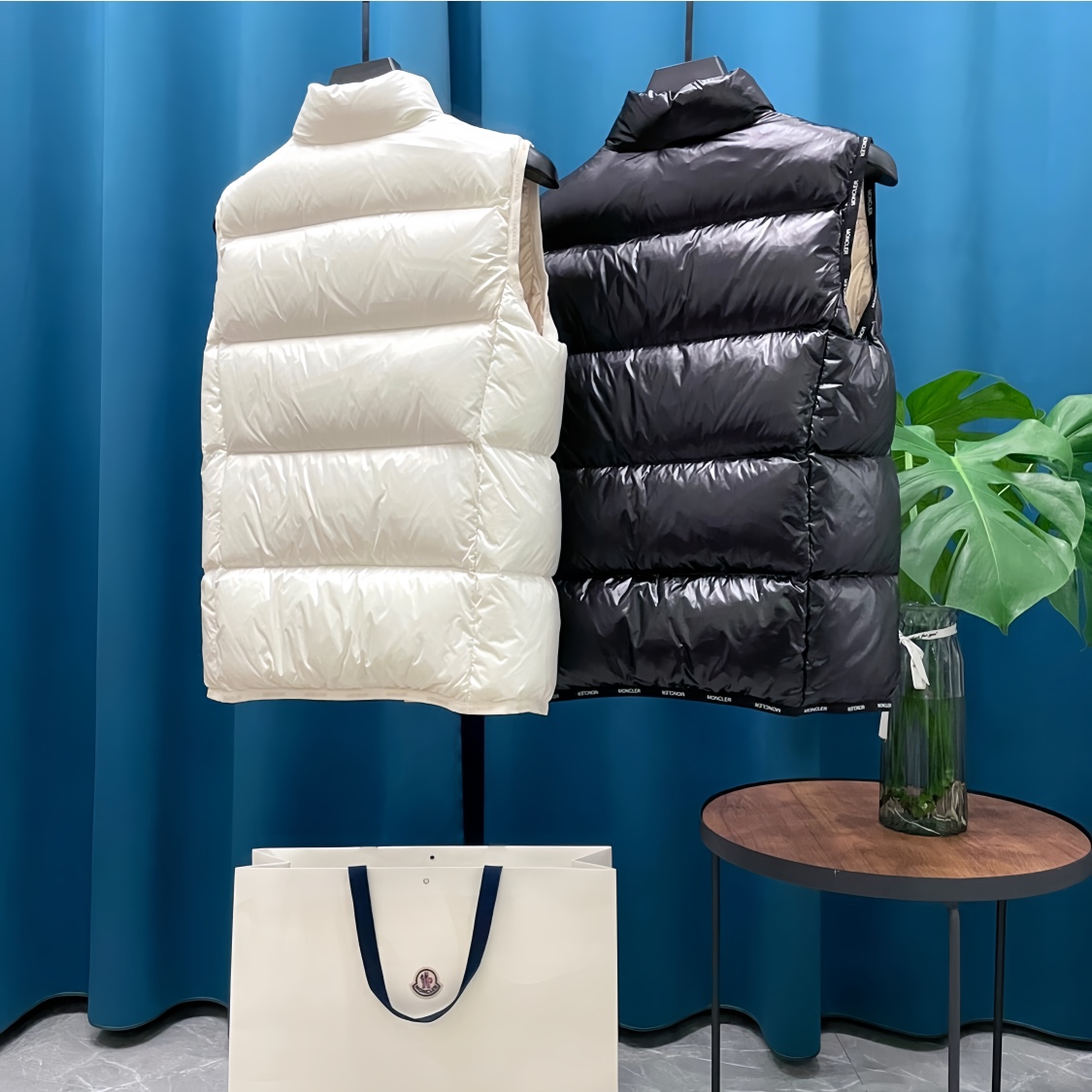 Moncler️蒙口羽皇24ss立领羽绒马甲背心专柜热卖爆款来袭！冬季新款羽绒上新炸裂新款层出不穷羽绒马