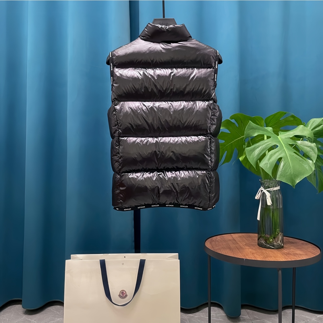 Moncler️蒙口羽皇24ss立领羽绒马甲背心专柜热卖爆款来袭！冬季新款羽绒上新炸裂新款层出不穷羽绒马