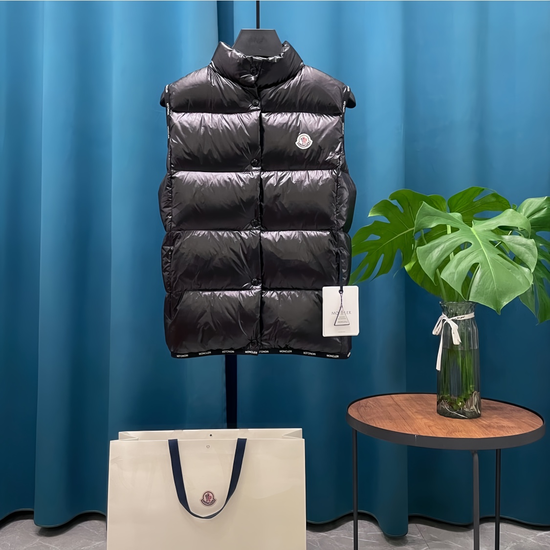 Moncler️蒙口羽皇24ss立领羽绒马甲背心专柜热卖爆款来袭！冬季新款羽绒上新炸裂新款层出不穷羽绒马