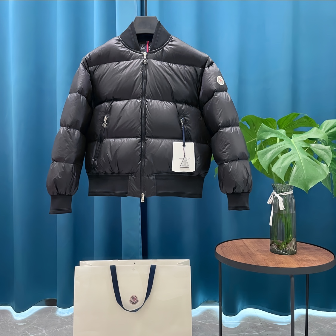 Moncler️蒙口羽皇Merlat女士飞行员夹克羽绒服女款加厚饱满可抗寒-35羽绒服市面上版本太多品质