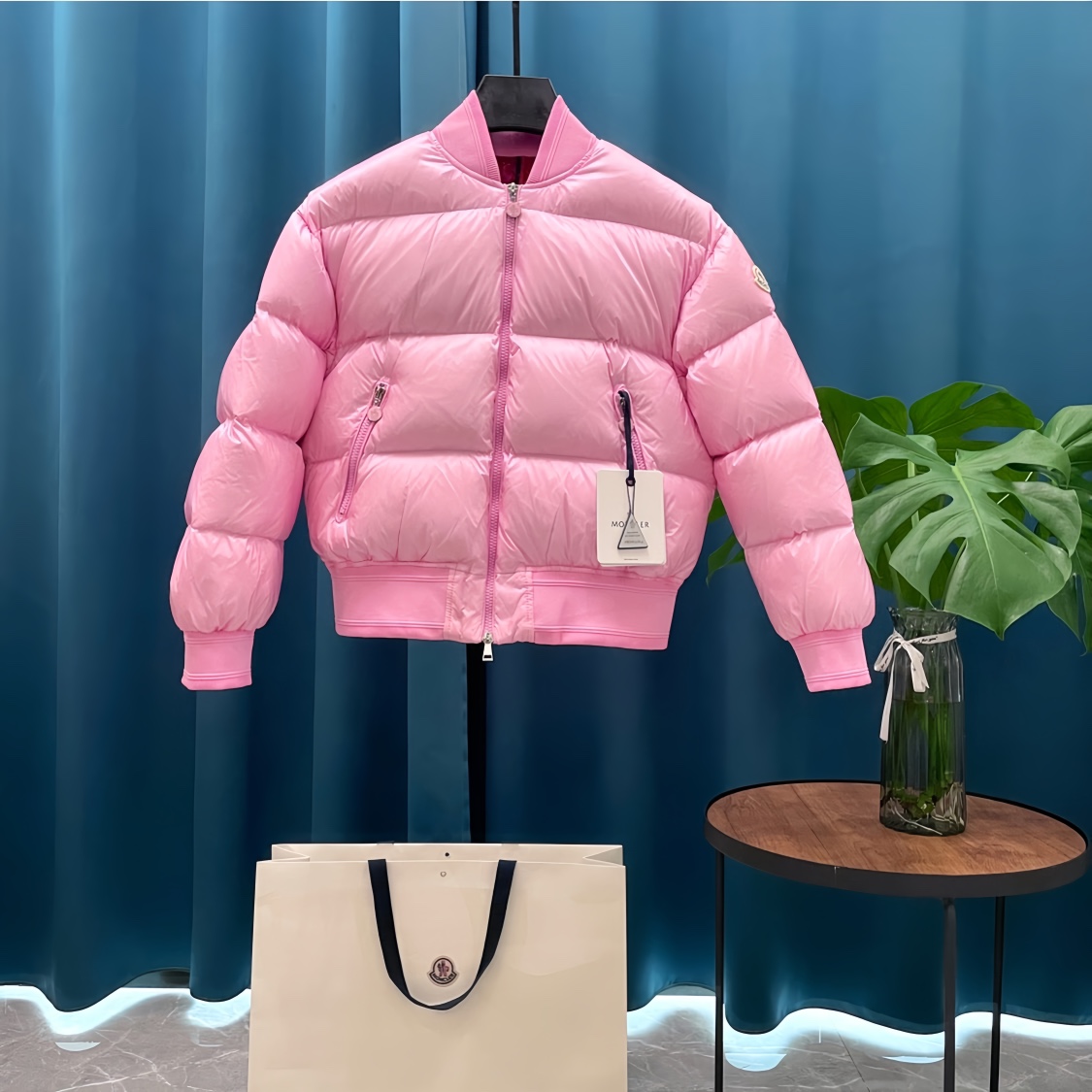 Moncler️蒙口羽皇Merlat女士飞行员夹克羽绒服女款加厚饱满可抗寒-35羽绒服市面上版本太多品质