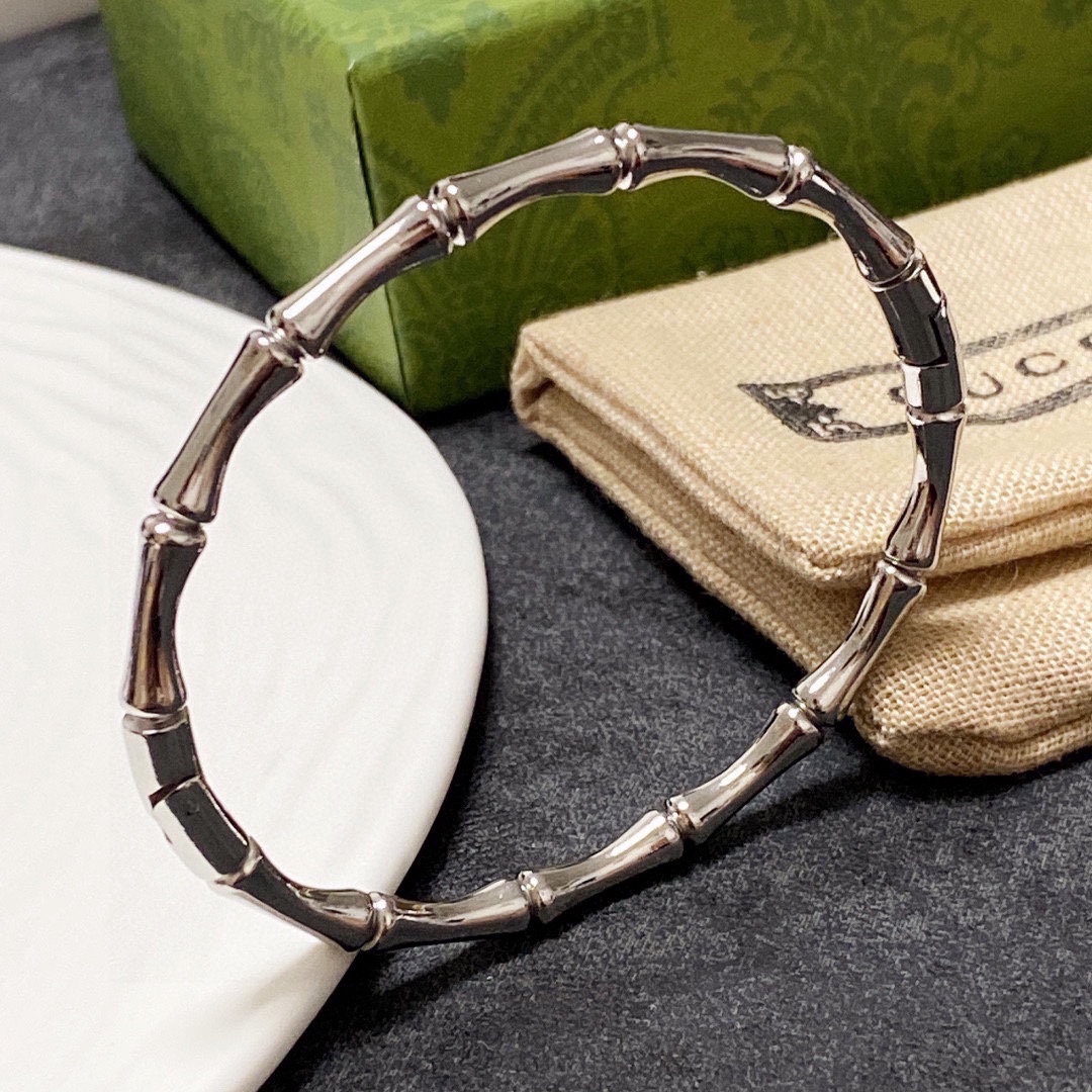 Gucci Bamboo Motif Sterling Silver Bangle - Comprehensive