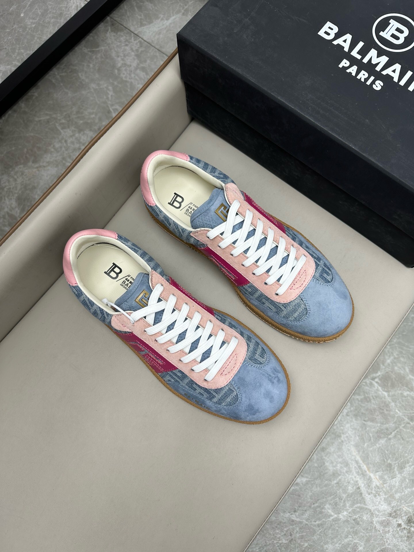 NO:218631,Brand BALMAIN Color Original Color Number 39-44 Customized 38.45.46 Price Material Balmain Men's Casual Shoes Original single-quality luxury material upper is imported soft cowhide comfortable breathable cowhide inner cowhide footbed. Handmade to create only for comfortable wearing experience original film outsole, Balmain, balmain, balmain, cowhide19860909品牌BALMAIN 颜色 原版配色 码数39-44定做38.45.46 价格 材质巴尔曼男士 休闲鞋 原单品质奢华选材鞋面采用进口柔软牛皮舒适透气牛皮内里牛皮垫脚 手工打造只为舒适的穿着体验原版开膜大底,巴尔曼,balmain,balmain,cowhide,Men's shoes