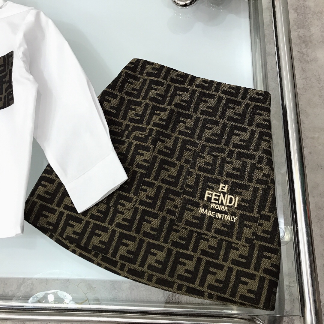 FEND Defined Series: Cotton Shirt with FF Logo, Fine Design, Comfortable Fit, Various Sizes. - 图片 7