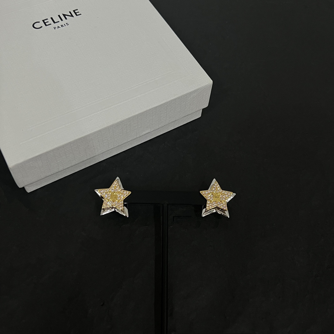 【批80】Celine 赛琳 耳钉 一直是简约时尚界的标杆大胆的设计 百看不厌▪️搭配起来更Fashion ✨✨