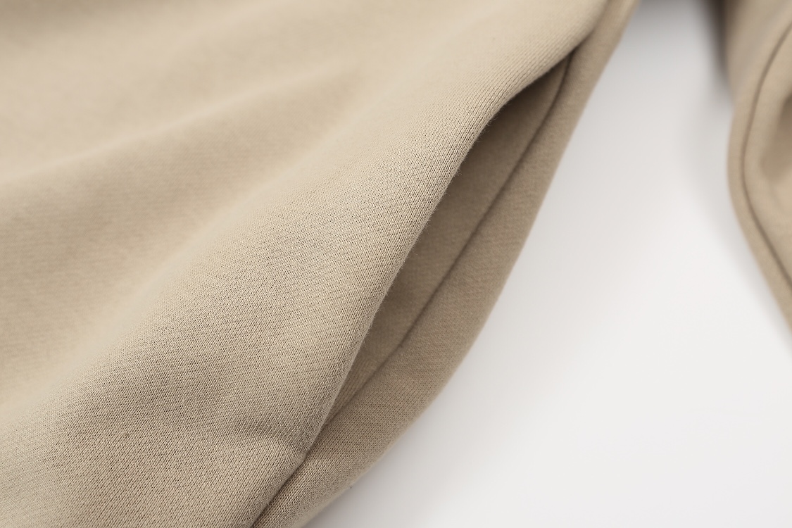 FOG FEAR OF GOD Essentials Season 8 Vest with Script Design and Dark Color Palette - 图片 9