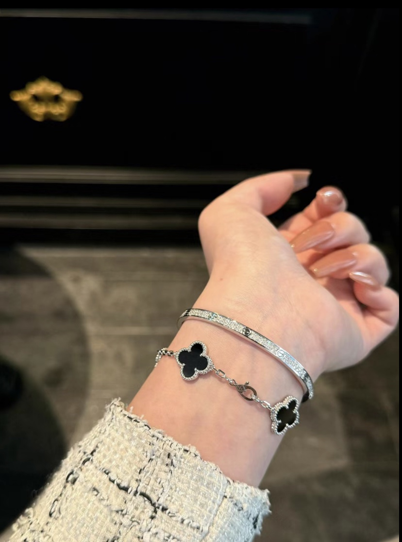 Van Cleef & Arpels 高版本vca黑玛瑙白金色系列