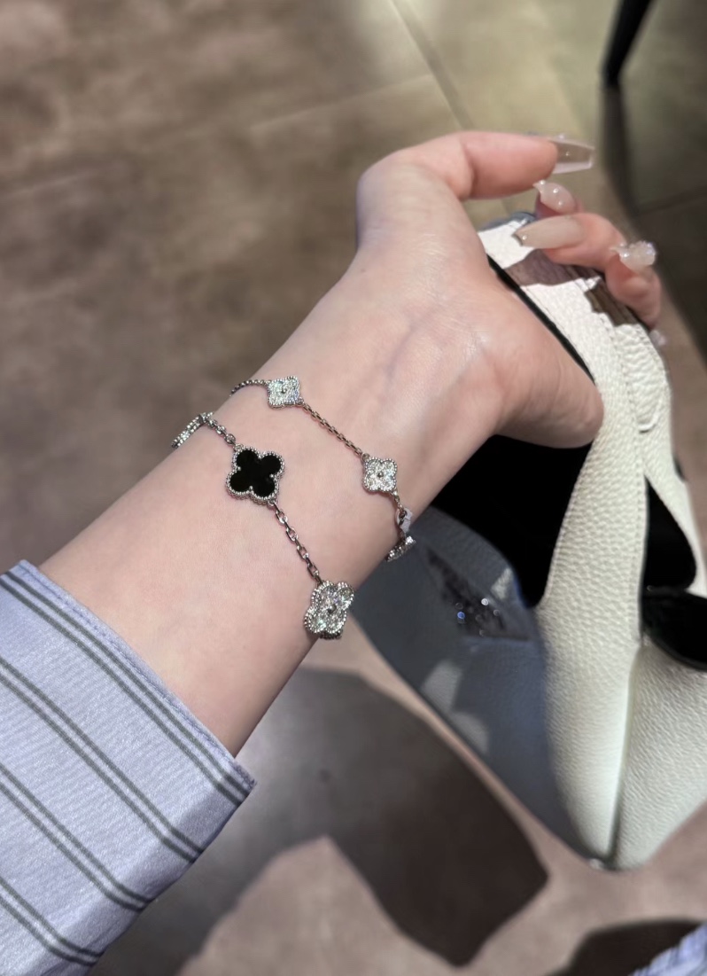 Van Cleef & Arpels 高版本vca黑玛瑙白金色系列