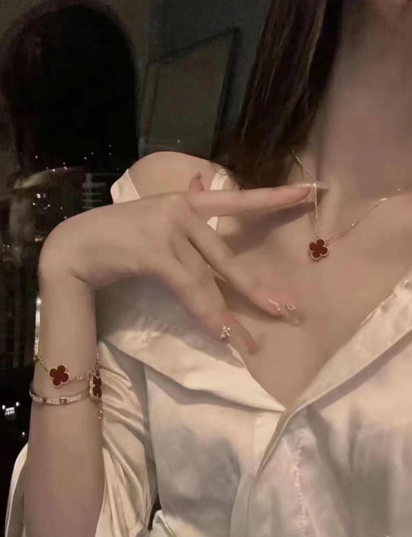 Van Cleef & Arpels 高版本vca红玉髓玫瑰金色系列
