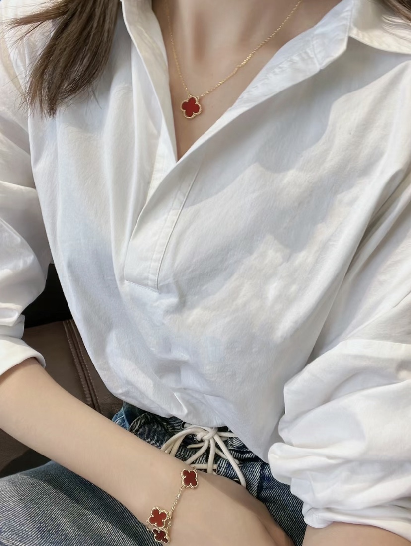 Van Cleef & Arpels 高版本vca红玉髓黄金色系列