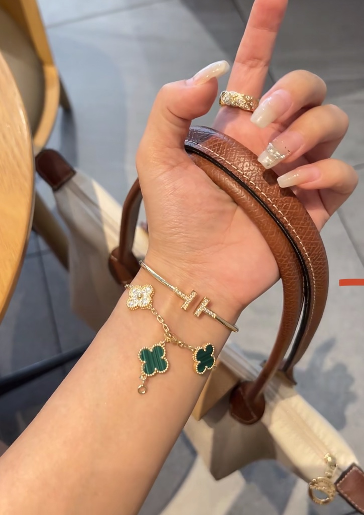 Van Cleef & Arpels 高版本vca孔雀石玫瑰金色系列