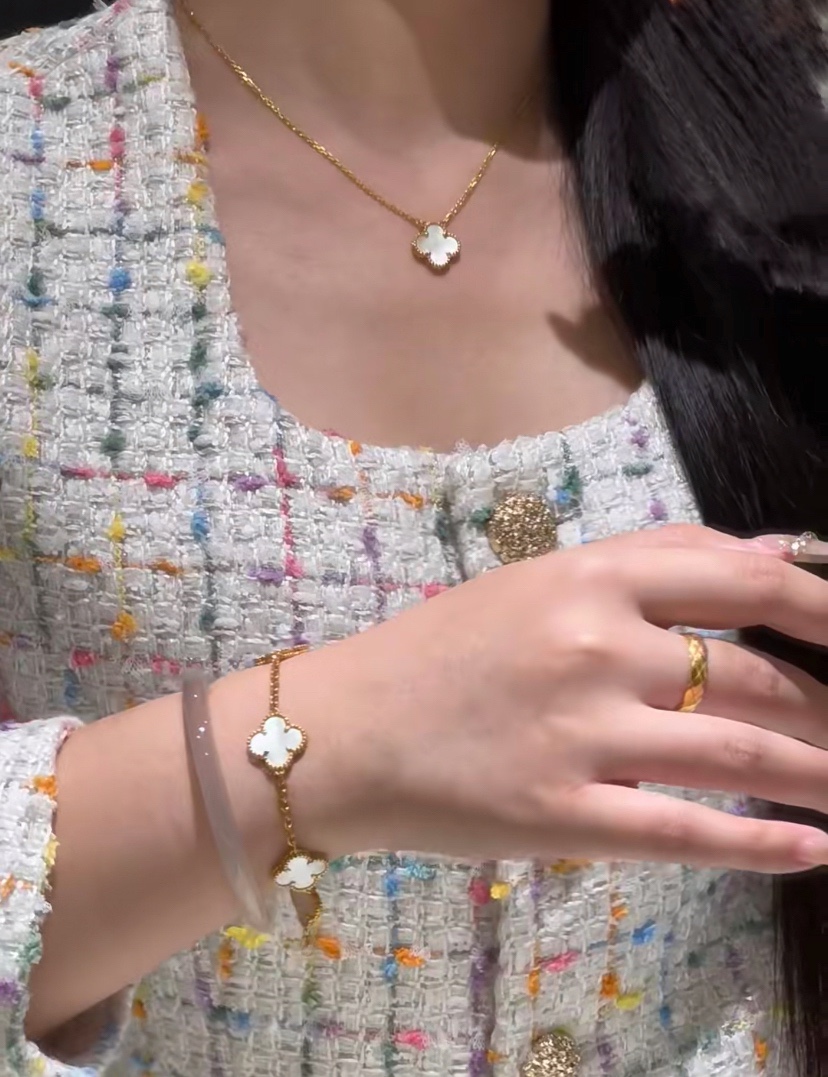 Van Cleef & Arpels 高版本vca白贝玫瑰金色系列