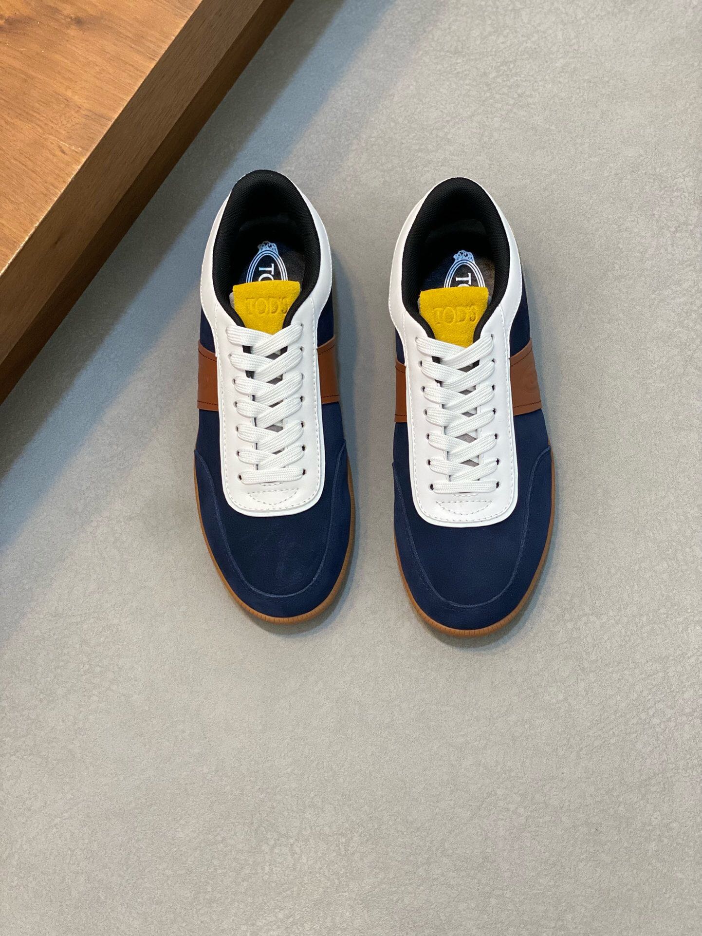 NO:219038,Brand TOD'S color original color matching Size 39-44 Custom made 38.45 Price Material Todds Men's New Style Casual Shoes Original single quality, men's sports shoes Upper is made of cowhide splicing Cowhide inner mesh pads This TOD'S sneakers attract attention with a novel design, and rubber beans show the traditional elements of the brand. Made of suede leather with smooth leather, sewn fabric, soft touch, and TOD'S logo, rubber outsole, TOD'S casual shoes, Tod's, sneakers, cowhide19860909品牌TOD'S 颜色原版配色 码数39-44定做38.45 价格 材质托德斯男士 新款 休闲鞋 原单品质、男士运动鞋 鞋面采用 牛皮拼接制作 牛皮内里 网布垫脚 本款TOD'S 运动鞋以新颖设计吸引眼球,橡胶豆豆尽显品牌传统元素.绒面皮革拼光滑皮革制成,拼缝织物,触感柔软,侧边饰以TOD'S 标识、橡胶大底,TOD'S 休闲鞋,Tod's,sneakers,cowhide,Men's shoes