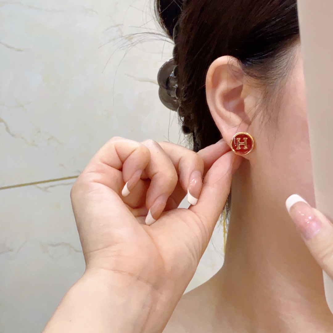 Hermès luxury earrings 3