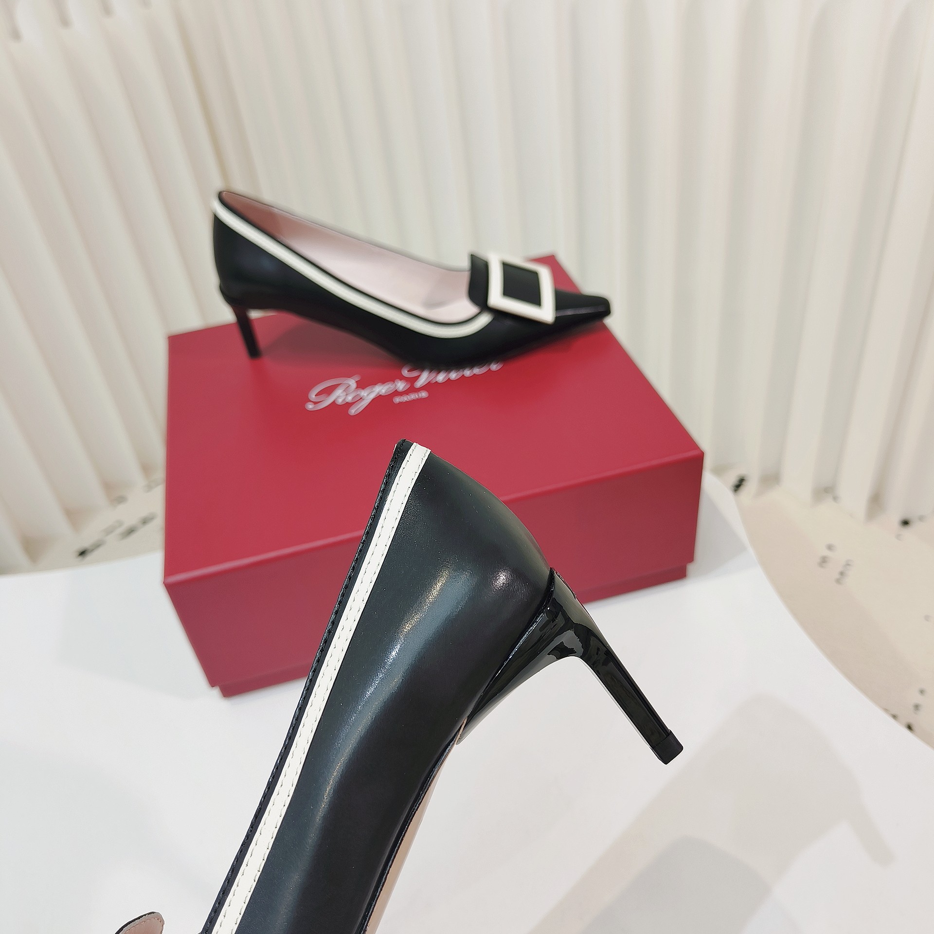 Roger Vivier Classic Luxury Leather Shoe Loafer Ref.759D2C14 9