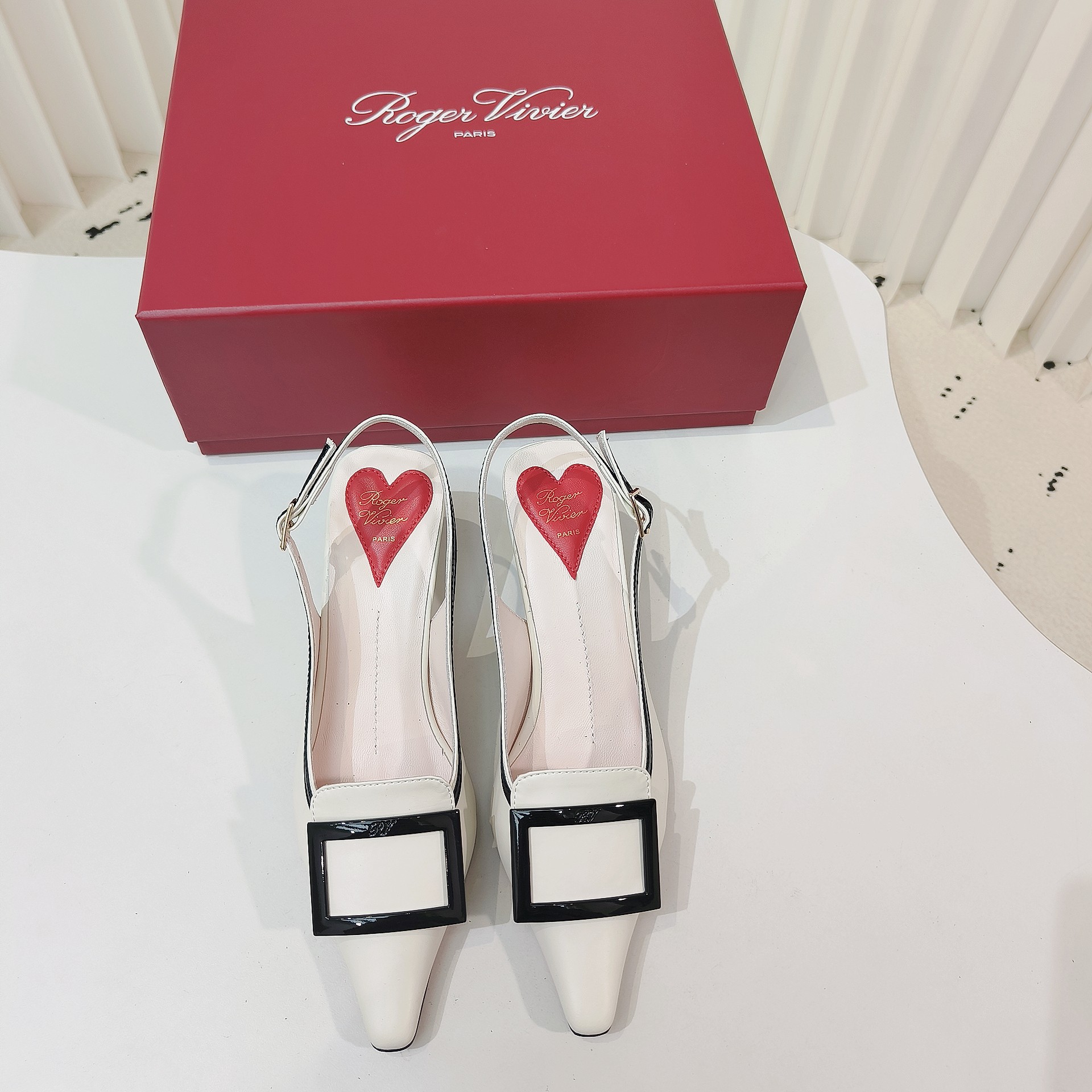 罗杰·维维亚 Roger Vivier 经典高奢皮鞋鞋履高跟鞋 #BDA766CF 2