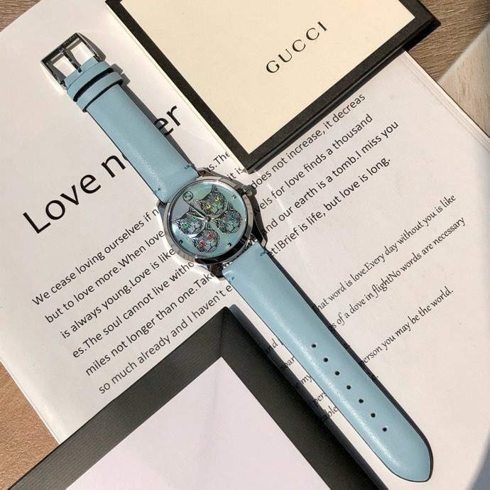 Часы Gucci