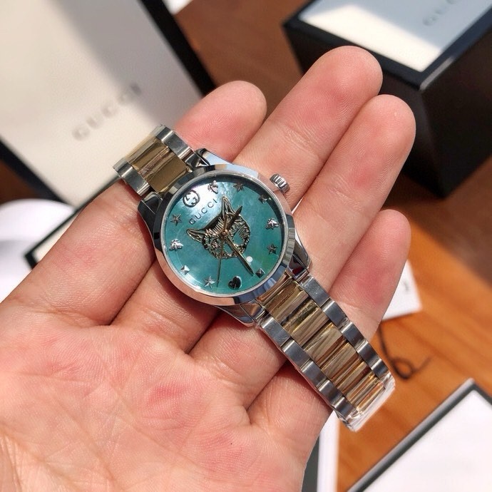 Часы Gucci