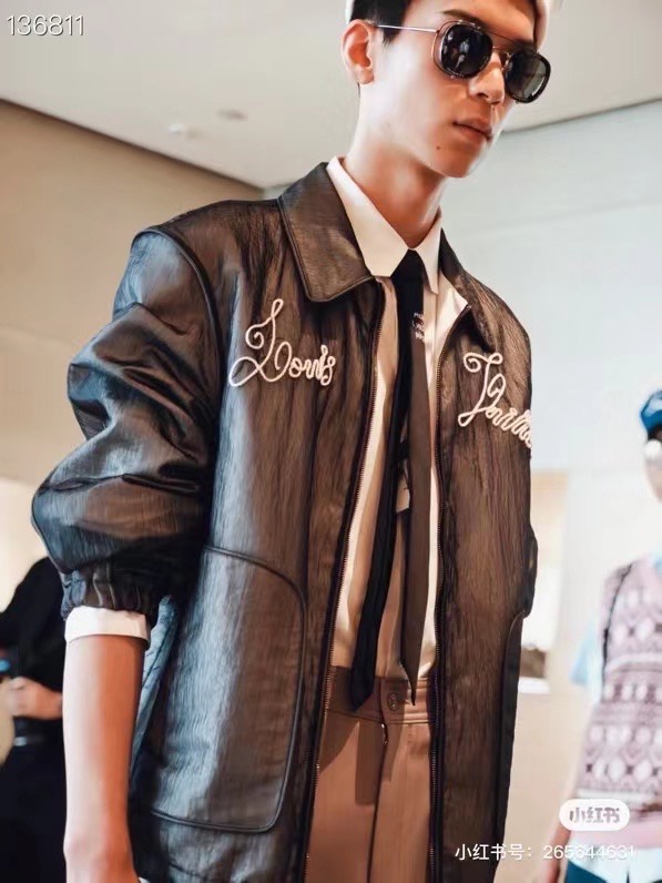 LOUIS VUITTO*MODEL：Z2213USIZE：47口20-140