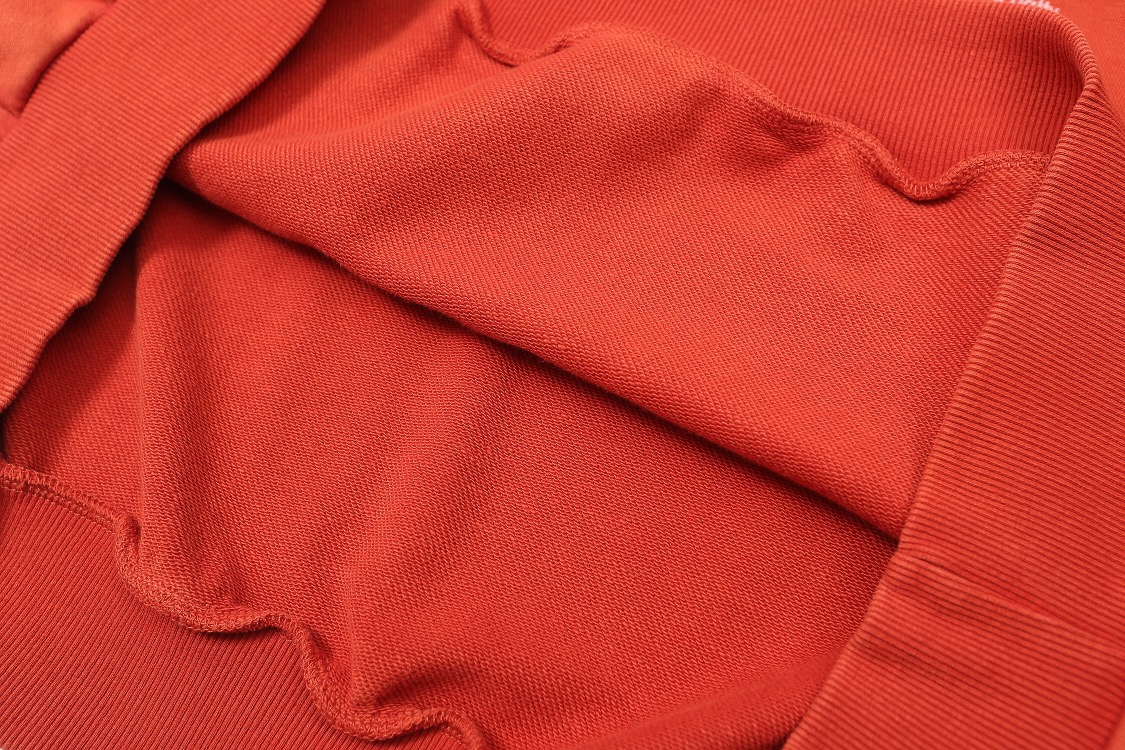 McDonald’s American Water-Wash Hoodie in Red and Black, Fashionable and Lightweight. - 图片 9