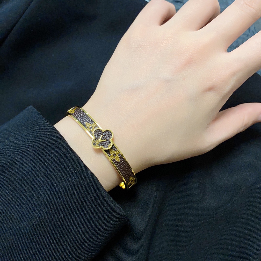 Louis Vuitton luxury designer product 2