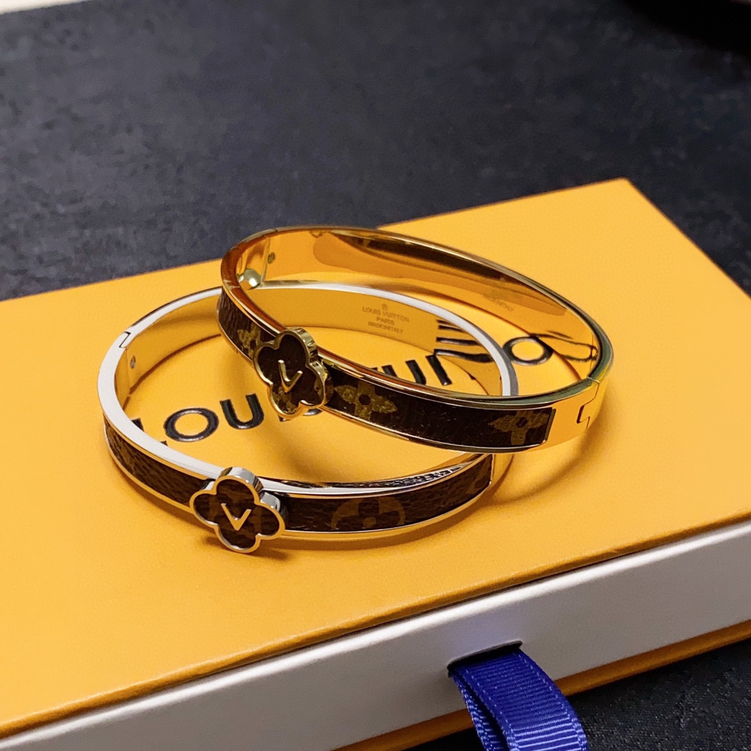 Louis Vuitton luxury designer product 6