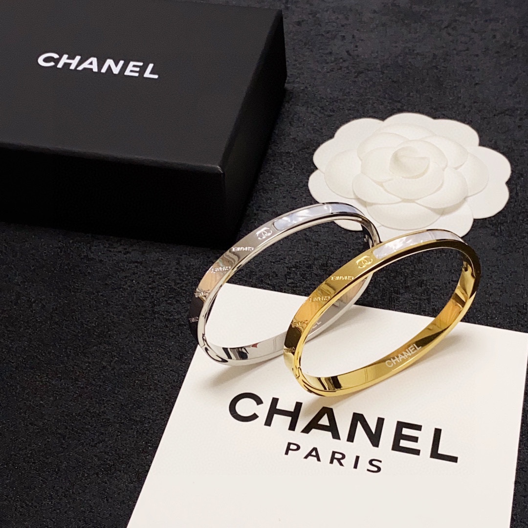 Chanel item 6