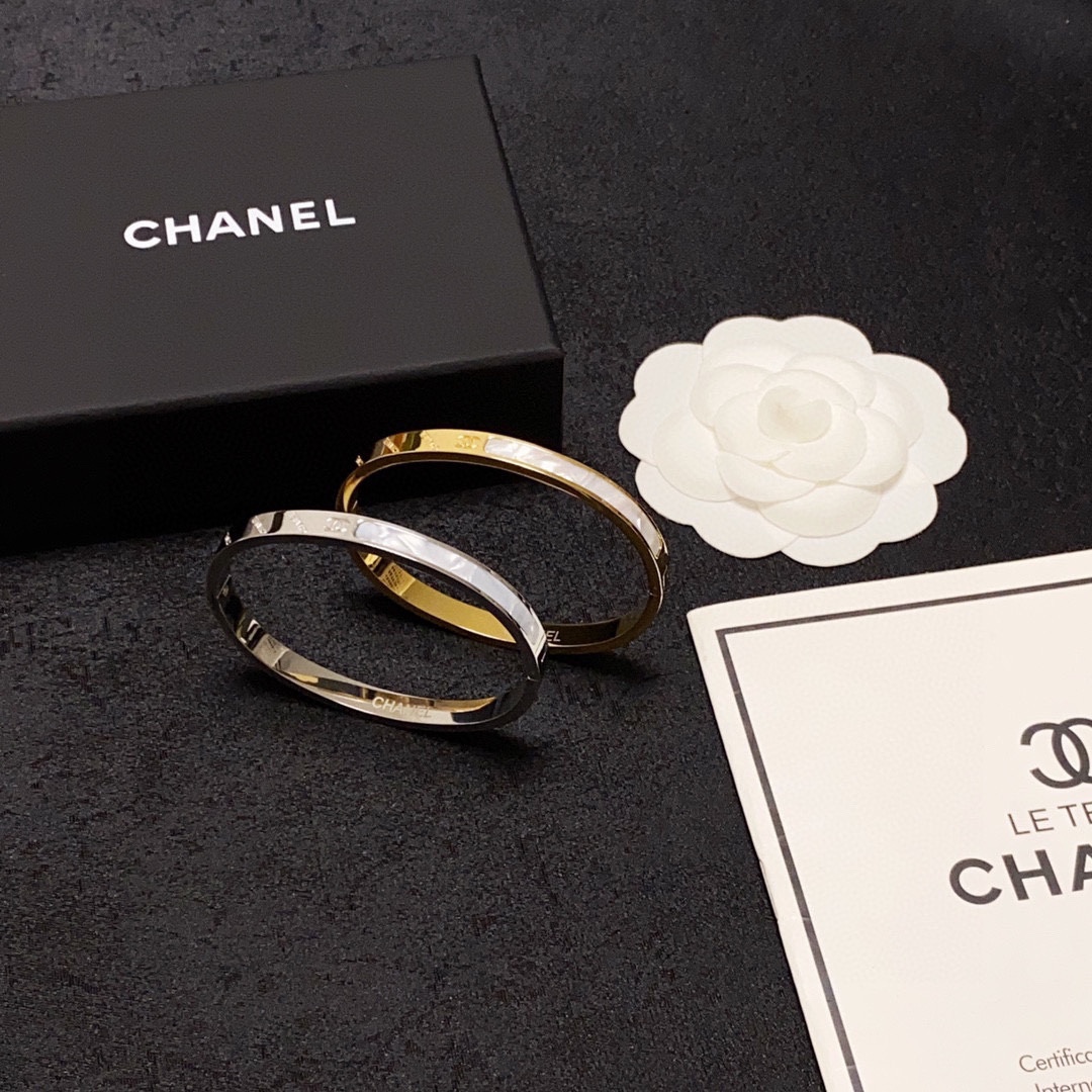 Chanel item 9