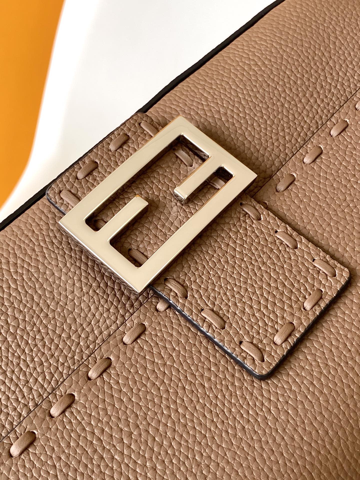 Fendi Baguette Medium: Classic Design in Textured Leather, New Fashion Sensation 9 i1725944954 2323 7