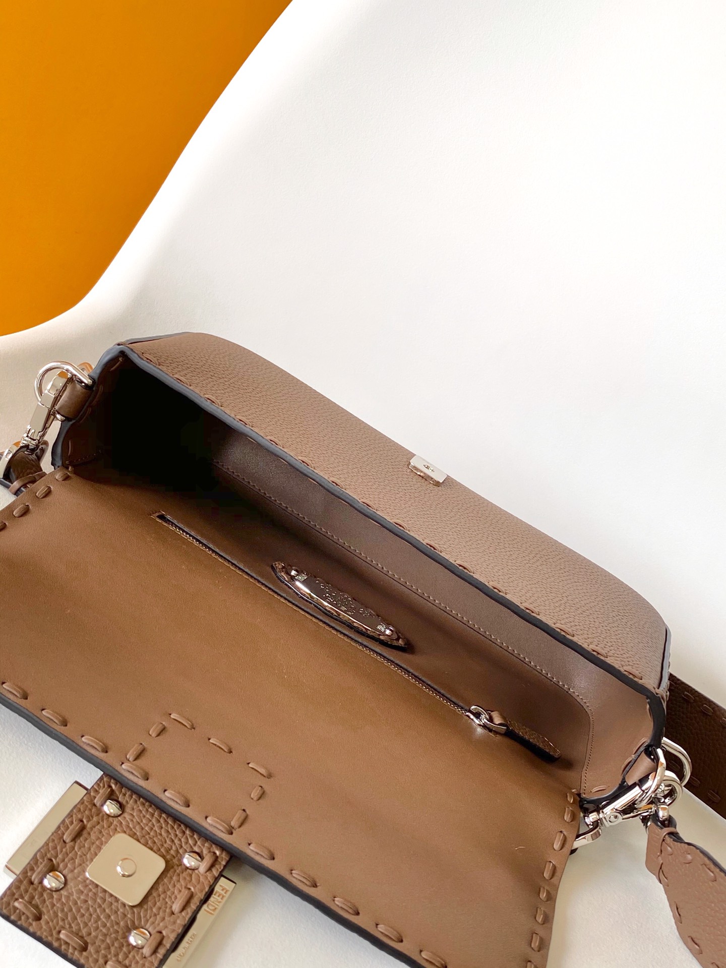Fendi Baguette Medium: Classic Design in Textured Leather, New Fashion Sensation 6 i1725944954 5236 5