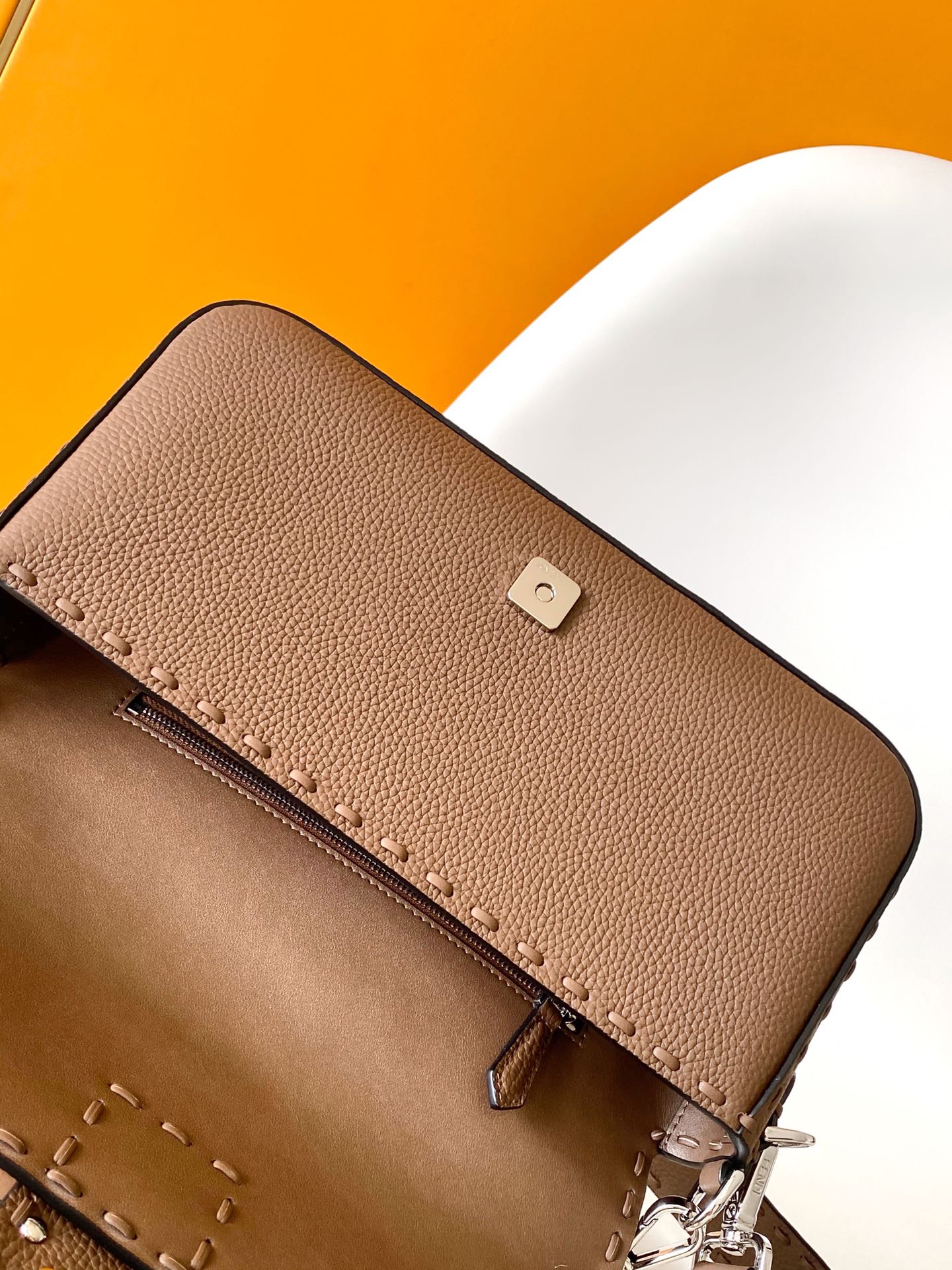 Fendi Baguette Medium: Classic Design in Textured Leather, New Fashion Sensation 5 i1725944954 833 4