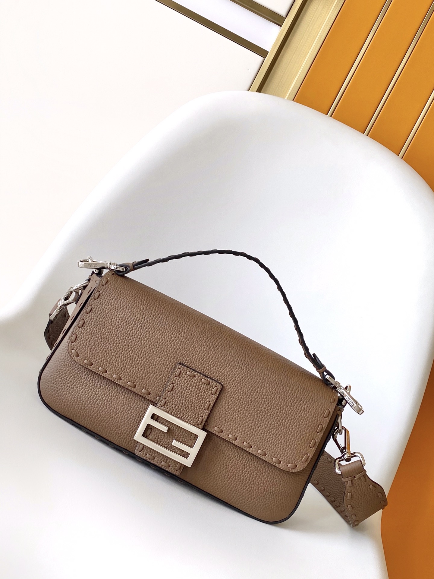 Fendi Baguette Medium: Classic Design in Textured Leather, New Fashion Sensation 1 i1725944954 8507 0