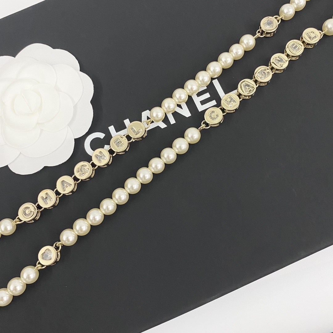 编码N931 🛍香奈儿腰链热销🔥爆上新🆕🆕🆕😎CHAN 24 镂空金豆六字母双层珍珠腰链😍 时尚界的不朽