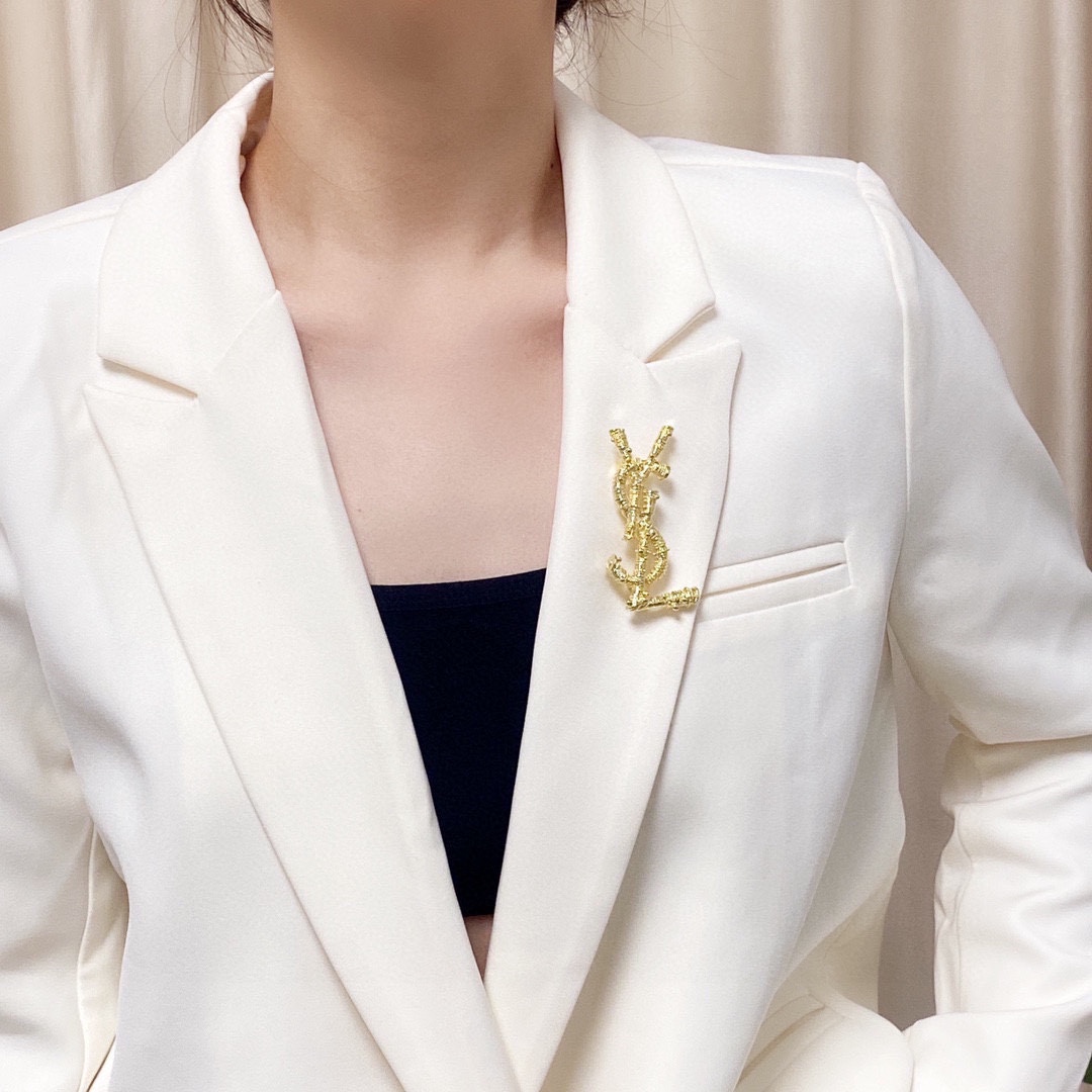 YSL St. Roland’s Synchronous Golden Brooch: Practical Women’s Ornament Trend. - 图片 2