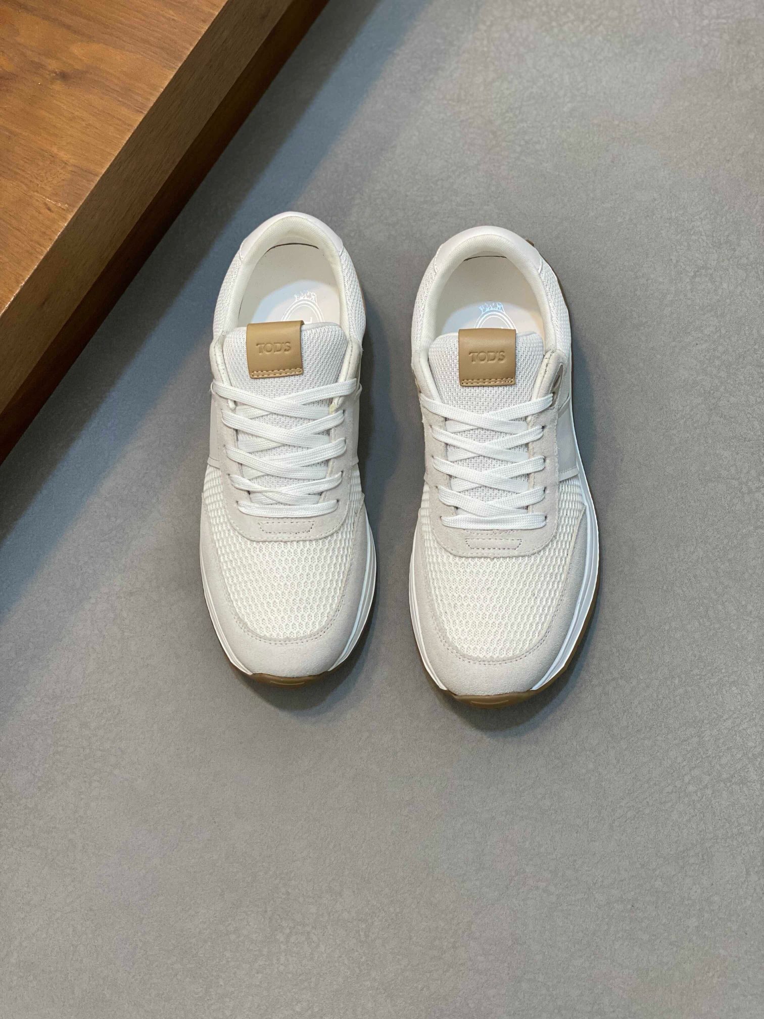 NO:218872,Brand TOD'S color original color matching 38-44 custom made 45 price Material Todds men's new style casual shoes Original single quality, top layer cowhide, breathable Comfortable mesh inner cowhide foot pads, extremely strong leather texture original outsole Comfortable footwear Lightweight, TOD'S casual shoes, Tod's, cowhide19860909品牌TOD'S 颜色原版配色 码数38-44定做45 价格 材质托德斯男士 新款 休闲鞋 原单品质、采用头层牛皮拼接搭配、透气 舒适 网布内里牛皮垫脚、皮质感极强原版大底 上脚舒适 轻便,TOD'S 休闲鞋,Tod's,cowhide,Men's shoes