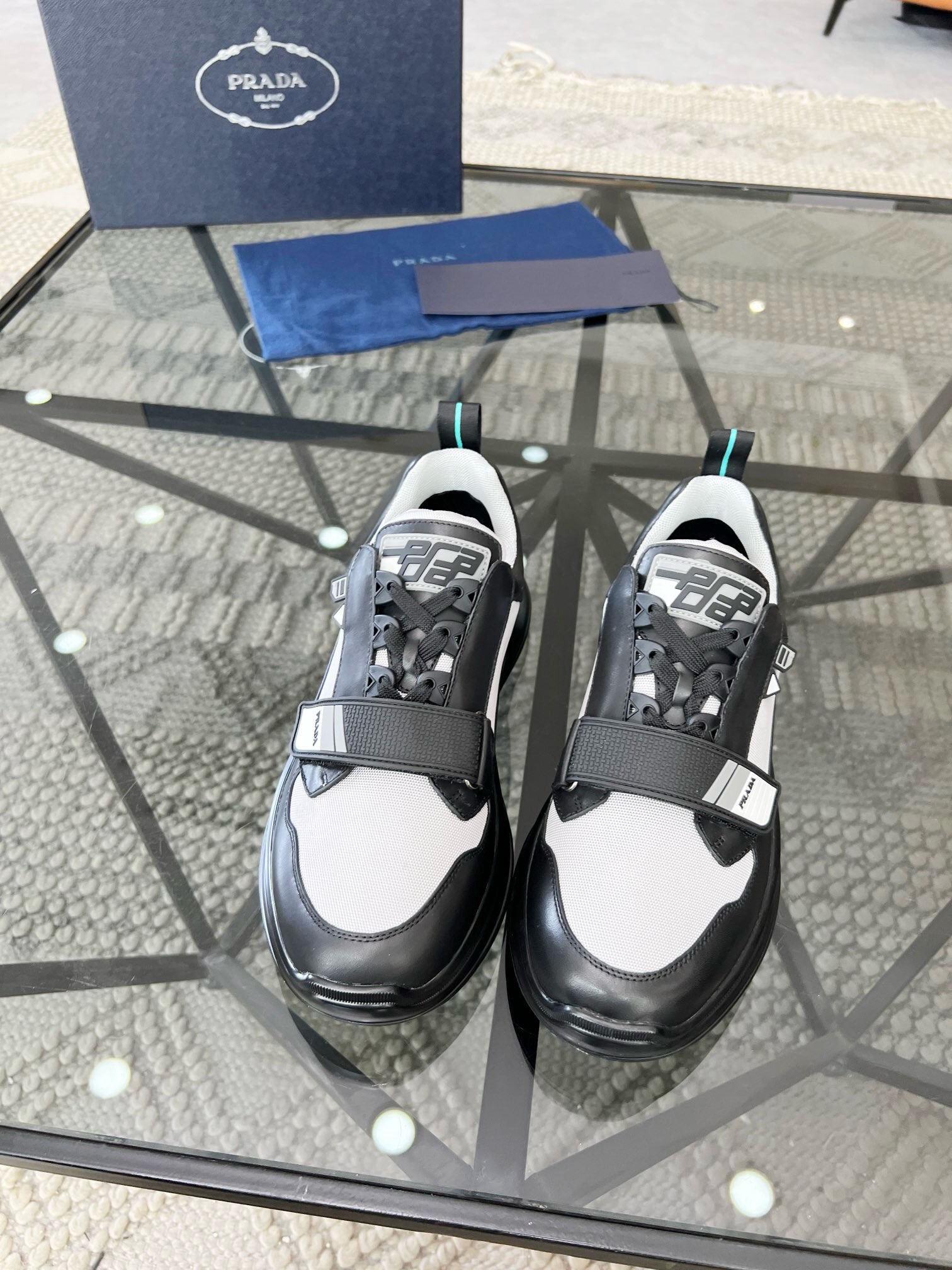 NO:219598,Brand PRADA color original color matching, code number 38-44 customized 45 price Material Prada new product original single-stock low-top casual footwear!  The upper is made of original soft cowhide, matched with Prada logo mesh lining, cowhide foot pad original mold open sole, high quality worth owning, Prada, prada, cowhide19860909品牌PRADA 颜色原版配色 码数38-44定做45 价格 材质普拉达新品原单货低帮 休闲套脚鞋！鞋面采用原版柔软牛皮 搭配普拉达标识网布内里 牛皮垫脚原版开模大底、高品质值得拥有,普拉达,prada,prada,cowhide,Men's shoes