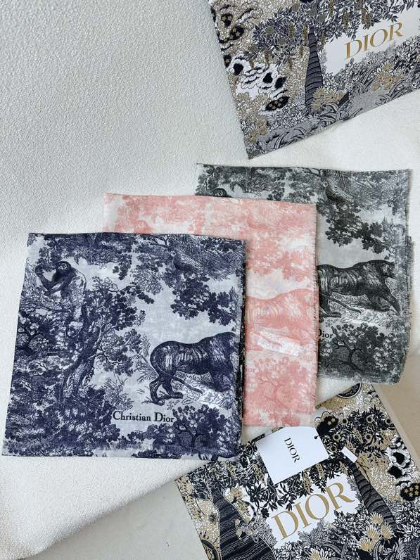 Dior Jungle Print Silk-Cashmere Shawl, 180 x 140 cm, Luxurious and Stylish