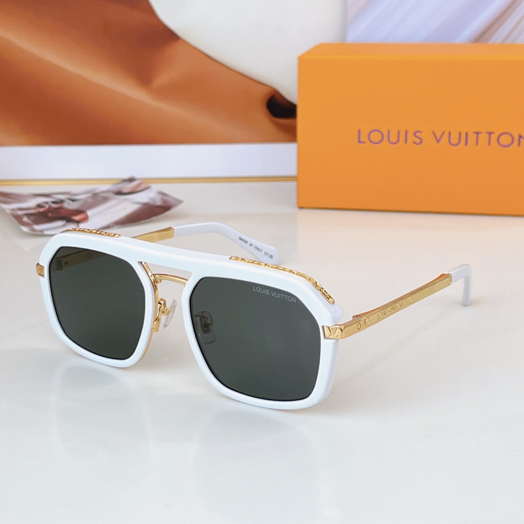 LOUISVUITTO*Mod:Z2067Size:56-18-145