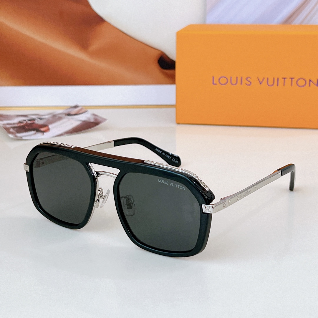 LOUISVUITTO*Mod:Z2067Size:56-18-145