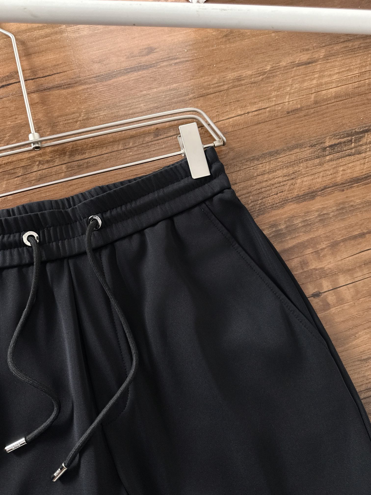 迪奥 2025秋冬最新休闲裤专柜1:1顶级复刻，全品相！潮人必备单品！懂货的老铁赶紧下手尺码.M-3XL