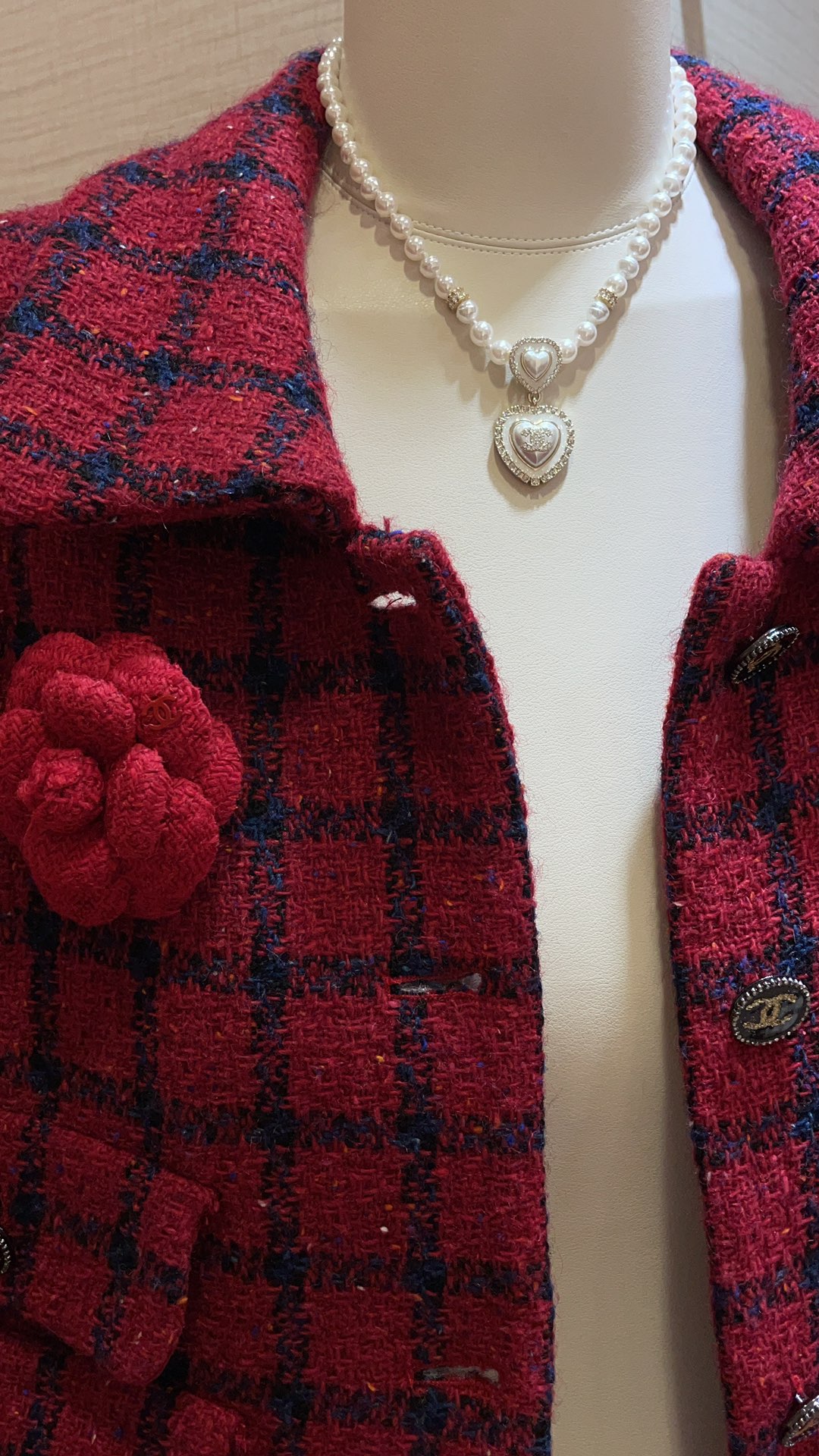 NO:102026,Today's new necklace 24A new white enamel love full diamond double C pearl necklace White three-dimensional pearl love matched with pearly light flashes is so beautiful that it suffocates the girlish heart and noble sense coexist... Chanel necklace, chanel, necklace19860909今日新品项链 24A新款白色珐琅爱心满钻双C珍珠项链 白色立体珠光爱心搭配珠光细闪 简直美到窒息少女心与贵气感并存 ..,香奈儿项链,chanel,necklace,Jewelry