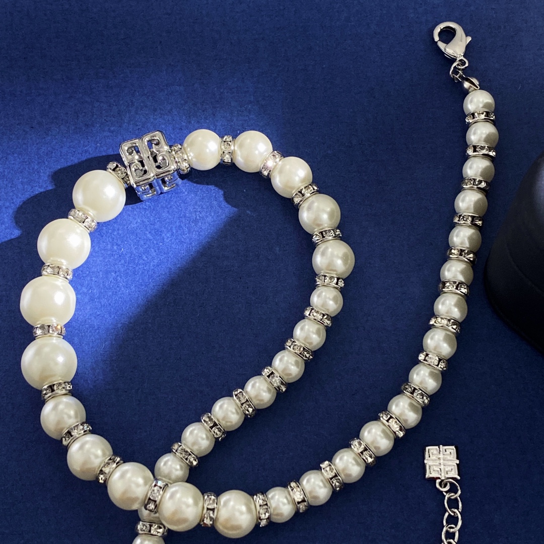 GV92 p280 GIVENCHY Advanced Atmospheric Spectro-Spectro-Specific Logo-Spacing Small Circle Gradual Size Pearl necklace - 图片 5