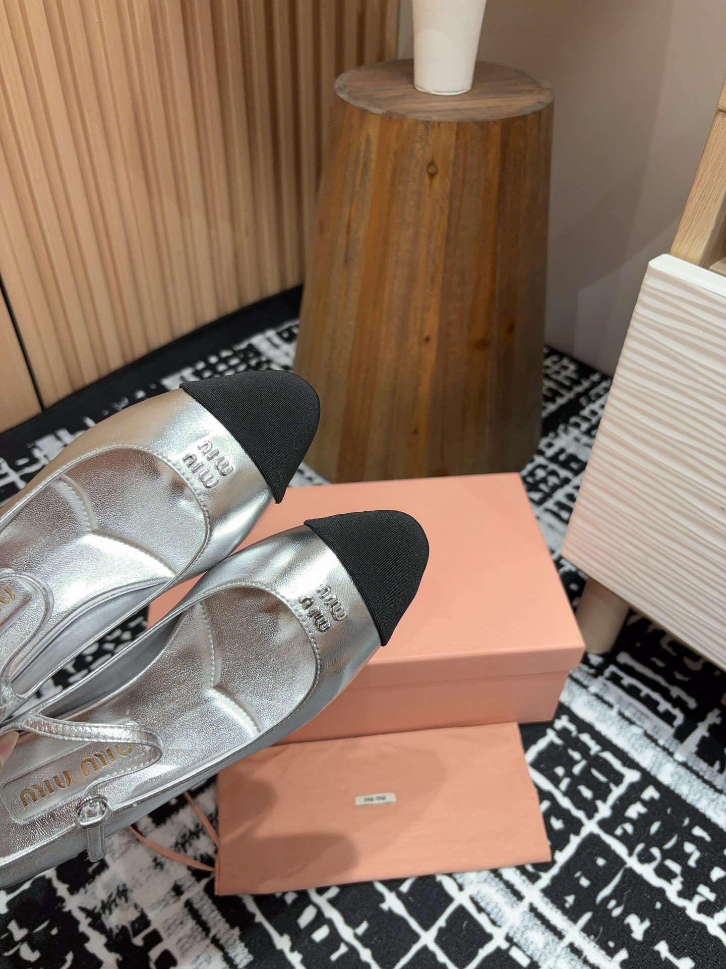 Miu Miu Classic Luxury Leather Shoe Loafer Ref.94C09309 4