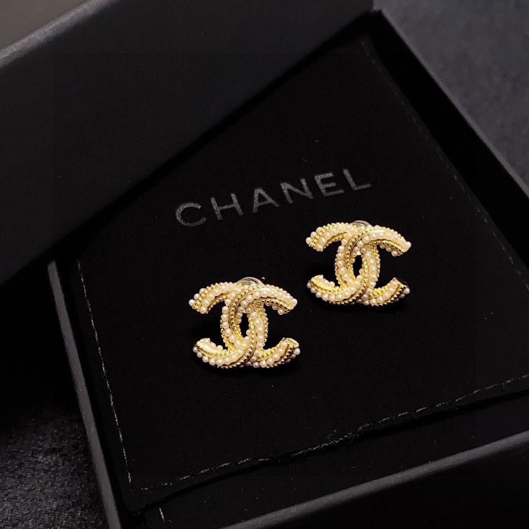 劲爆新款【Chanel香奈儿】金色镶小珍珠耳钉👍非常休闲和😍市面最高版本 6
