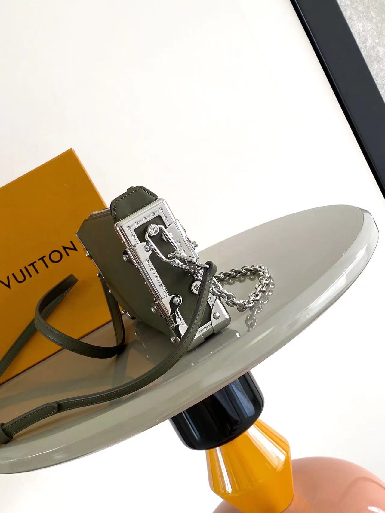 [Louis Vuitton Women