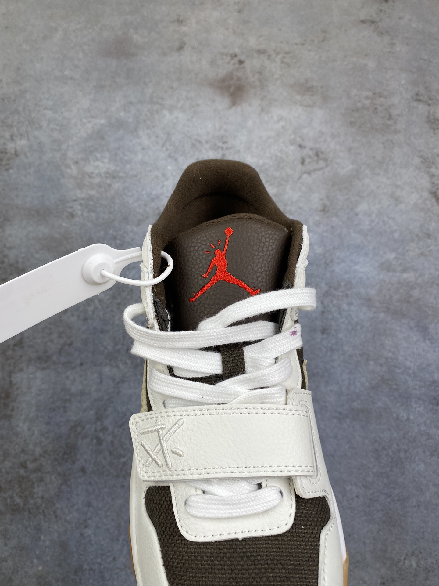 特价R版TravisScottxJordanJumpmanJack白色货号DR9317-100尺码363