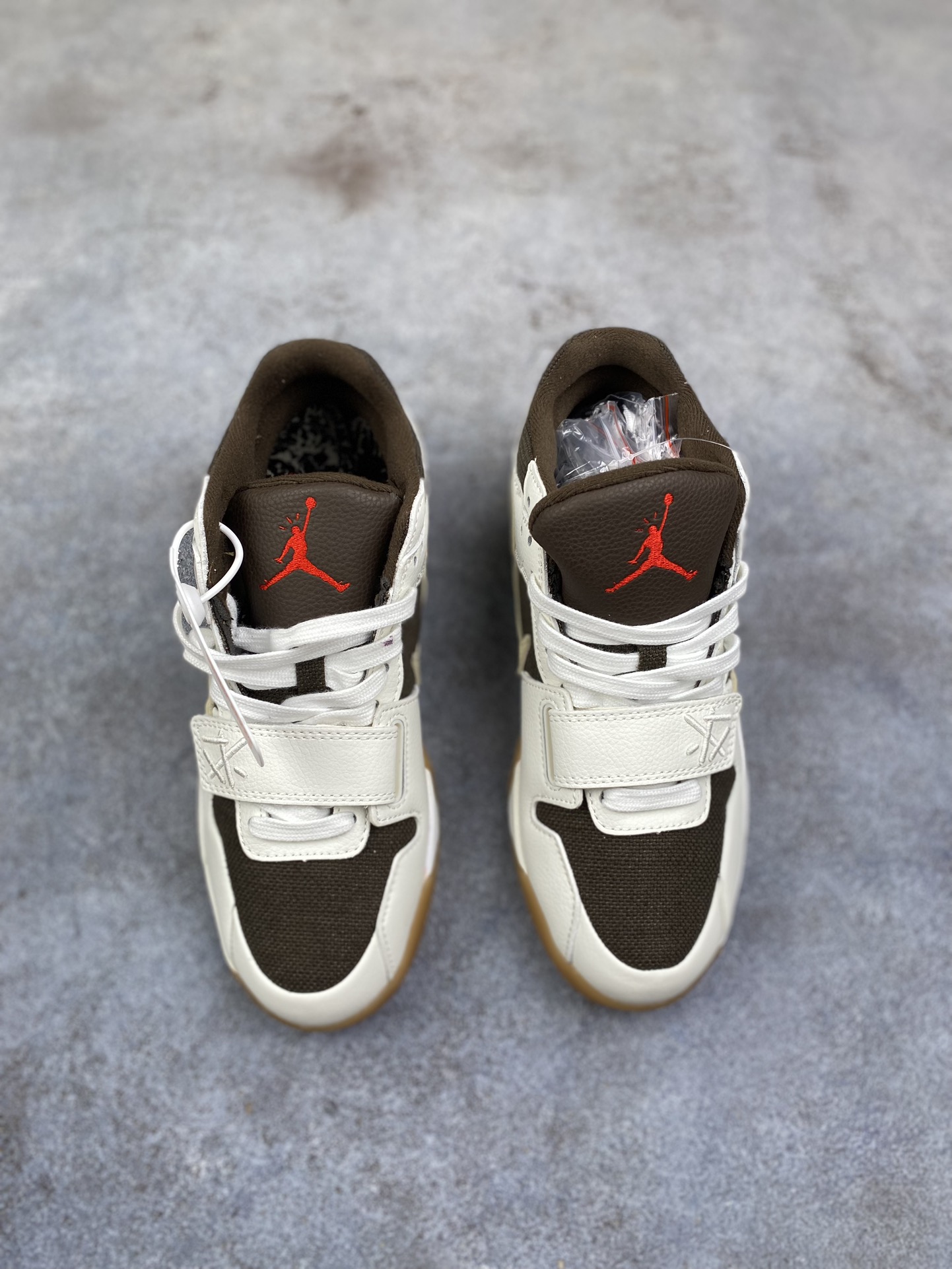 特价R版TravisScottxJordanJumpmanJack白色货号DR9317-100尺码363