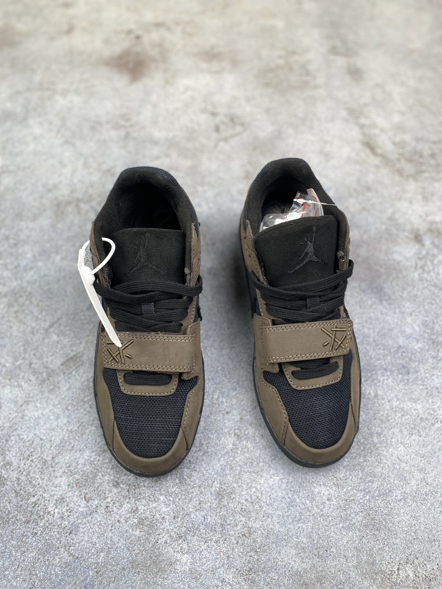 特价R版TravisScottxJordanJumpmanJack白色货号DR9317-100尺码363