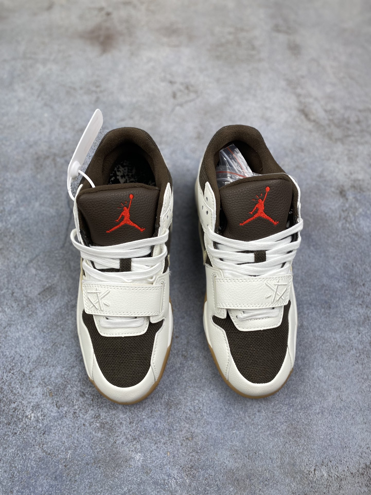 特价R版TravisScottxJordanJumpmanJack白色货号DR9317-100尺码363